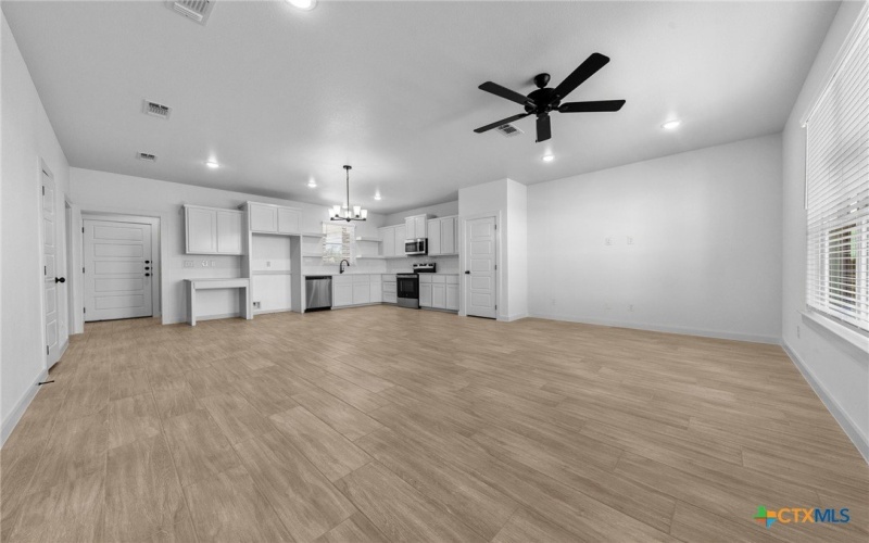 4619 Kings Crossing Boulevard, Temple, TX 76502, 3 Bedrooms Bedrooms, ,2 BathroomsBathrooms,Residential,For Sale,4619 Kings Crossing Boulevard,0,597613