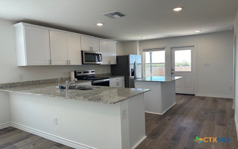 914 Bluegrass Pt, New Braunfels, TX 78130, 4 Bedrooms Bedrooms, ,2 BathroomsBathrooms,Residential,For Sale,914 Bluegrass Pt,0,597759