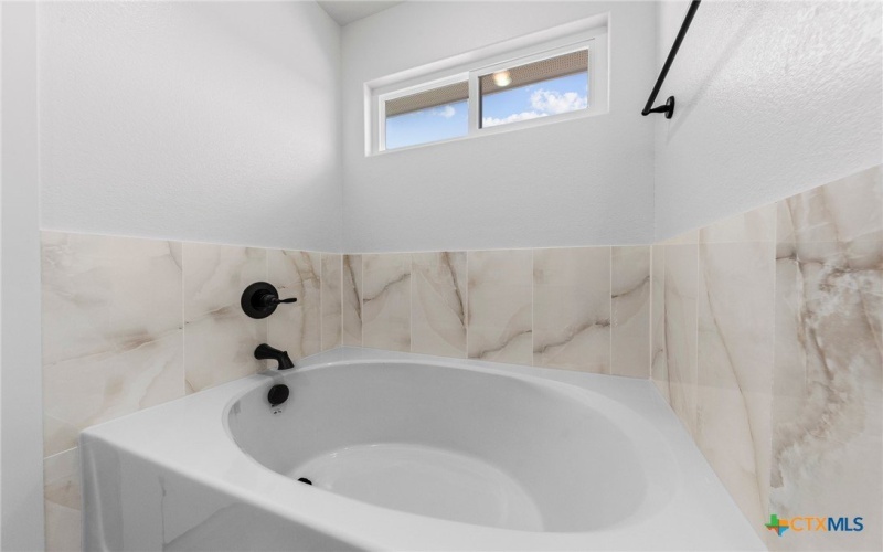 4623 Kings Crossing Boulevard, Temple, TX 76502, 3 Bedrooms Bedrooms, ,2 BathroomsBathrooms,Residential,For Sale,4623 Kings Crossing Boulevard,0,597765