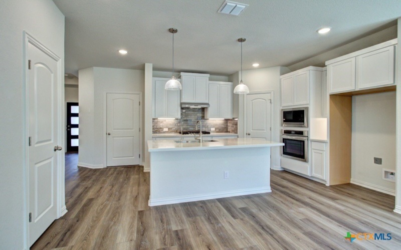 943 Creek Bed Drive, New Braunfels, TX 78130, 3 Bedrooms Bedrooms, ,2 BathroomsBathrooms,Residential,For Sale,943 Creek Bed Drive,0,597883