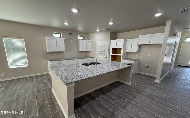 528 MARBLE HILLS Place, El Paso, TX 79928, 4 Habitaciones Habitaciones , ,3 BañosBaños,Residential,En Venta,528 MARBLE HILLS Place,0,933666