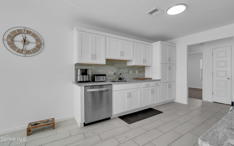 805 paseo tranquillo Place, El Paso, TX 79928, 4 Habitaciones Habitaciones , ,2 BañosBaños,Residential,En Venta,805 paseo tranquillo Place,0,933680