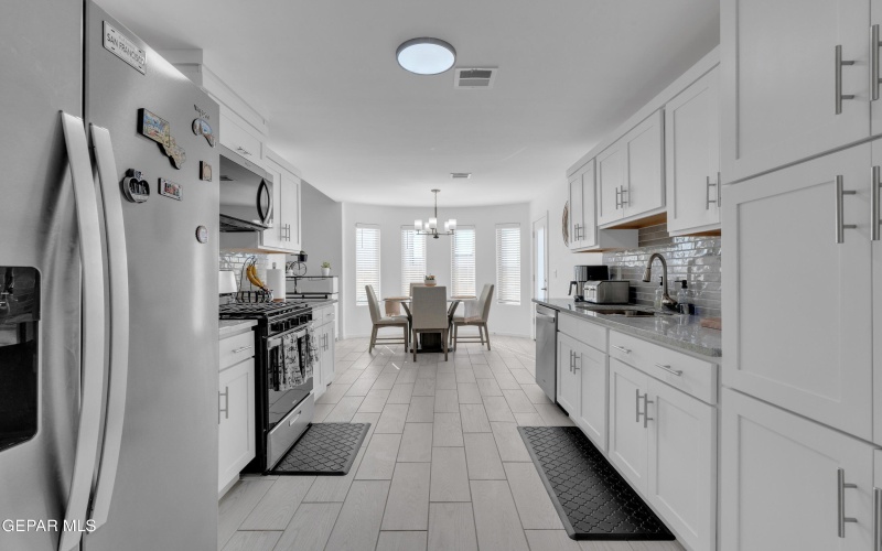 805 paseo tranquillo Place, El Paso, TX 79928, 4 Habitaciones Habitaciones , ,2 BañosBaños,Residential,En Venta,805 paseo tranquillo Place,0,933680