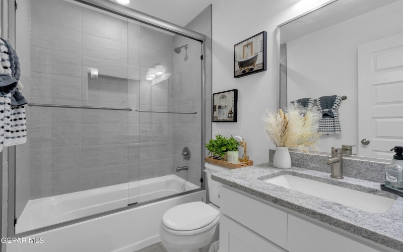 805 paseo tranquillo Place, El Paso, TX 79928, 4 Habitaciones Habitaciones , ,2 BañosBaños,Residential,En Venta,805 paseo tranquillo Place,0,933680