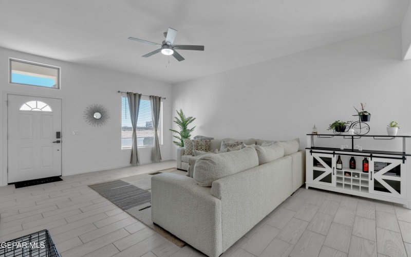 805 paseo tranquillo Place, El Paso, TX 79928, 4 Habitaciones Habitaciones , ,2 BañosBaños,Residential,En Venta,805 paseo tranquillo Place,0,933680