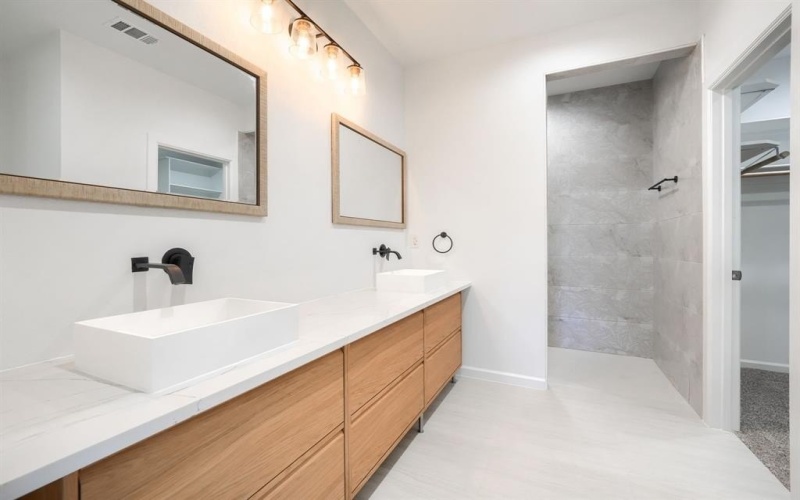 117 Vaughn Lane, Quinlan, TX 75474, 3 Bedrooms Bedrooms, ,2 BathroomsBathrooms,Residential,For Sale,117 Vaughn Lane,0,21061966