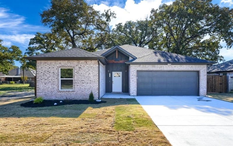 117 Vaughn Lane, Quinlan, TX 75474, 3 Bedrooms Bedrooms, ,2 BathroomsBathrooms,Residential,For Sale,117 Vaughn Lane,0,21061966