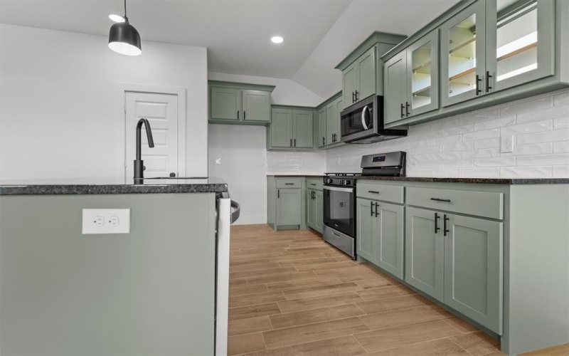 16513 Crossing Circle, Lindale, TX 75771, 3 Bedrooms Bedrooms, ,2 BathroomsBathrooms,Residential,For Sale,16513 Crossing Circle,0,21081526