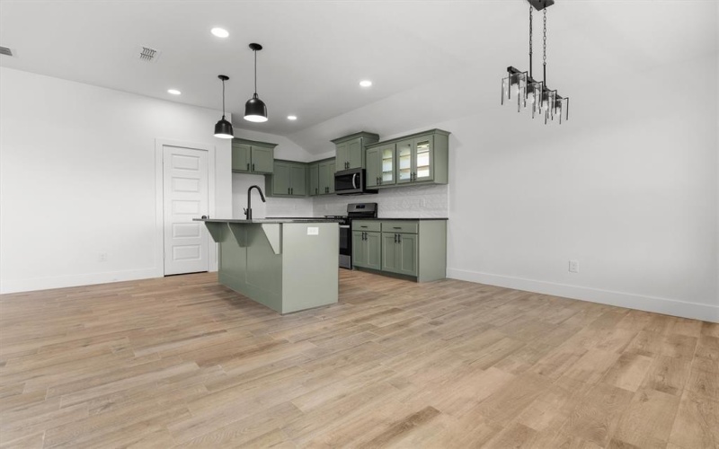 16513 Crossing Circle, Lindale, TX 75771, 3 Bedrooms Bedrooms, ,2 BathroomsBathrooms,Residential,For Sale,16513 Crossing Circle,0,21081526