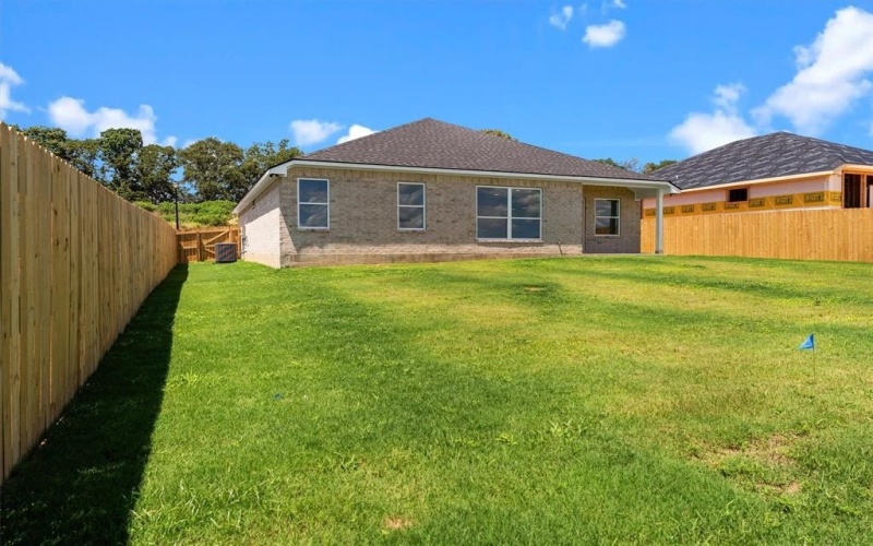 16513 Crossing Circle, Lindale, TX 75771, 3 Bedrooms Bedrooms, ,2 BathroomsBathrooms,Residential,For Sale,16513 Crossing Circle,0,21081526