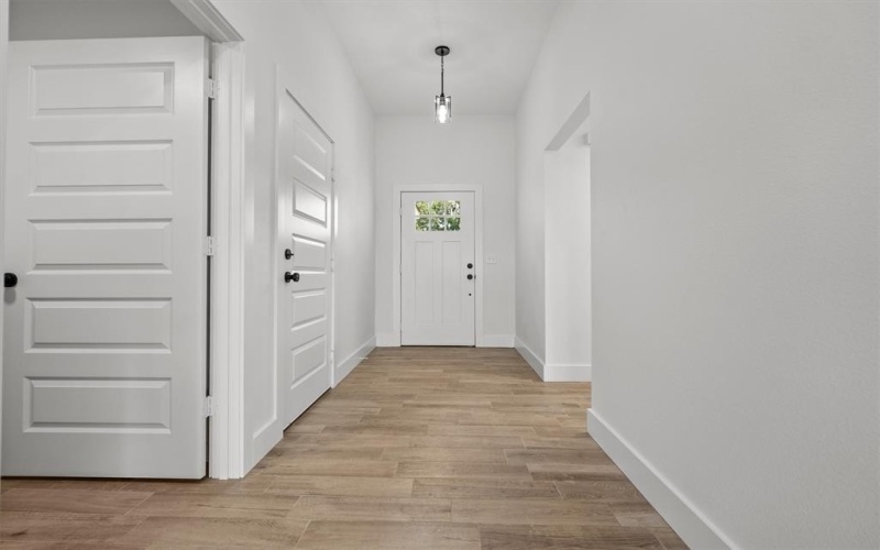 16513 Crossing Circle, Lindale, TX 75771, 3 Bedrooms Bedrooms, ,2 BathroomsBathrooms,Residential,For Sale,16513 Crossing Circle,0,21081526