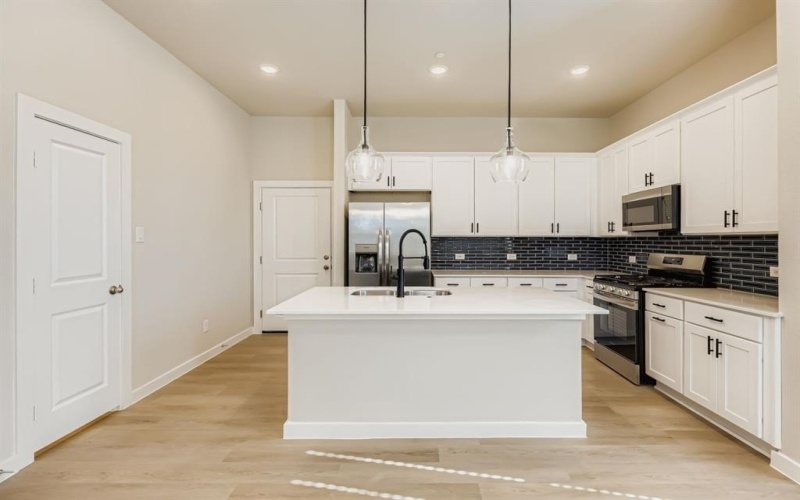 1204 Pebblebrook Drive, McKinney, TX 75071, 2 Bedrooms Bedrooms, ,2 BathroomsBathrooms,Residential,For Sale,1204 Pebblebrook Drive,0,21100911