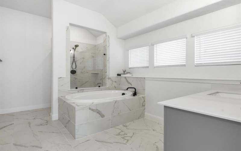 2209 Clairmount Drive, Rockwall, TX 75087, 4 Habitaciones Habitaciones , ,3 BañosBaños,Residential,En Venta,2209 Clairmount Drive,0,21106840