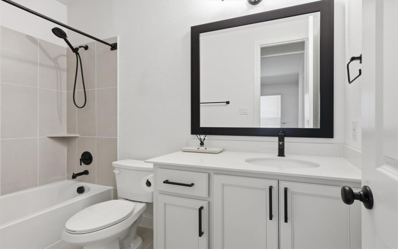 2209 Clairmount Drive, Rockwall, TX 75087, 4 Habitaciones Habitaciones , ,3 BañosBaños,Residential,En Venta,2209 Clairmount Drive,0,21106840