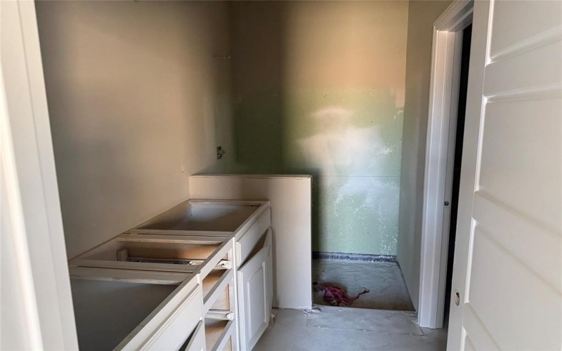 707 Broken Bow Lane, Cleburne, TX 76033, 3 Bedrooms Bedrooms, ,2 BathroomsBathrooms,Residential,For Sale,707 Broken Bow Lane,0,21110904