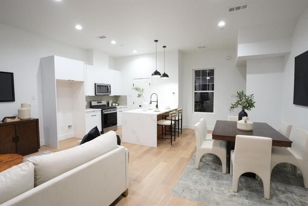 629 N Tyler Street #101-108, Dallas, TX 75208, ,Commercial Sale,For Sale,629 N Tyler Street,0,21111064