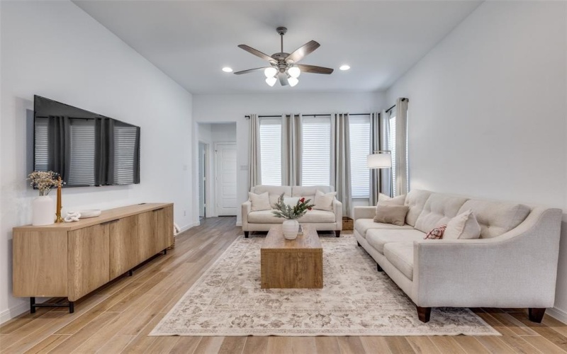 216 Palo Duro Bend, Rhome, TX 76078, 3 Habitaciones Habitaciones , ,2 BañosBaños,Residential,En Venta,216 Palo Duro Bend,0,21111379