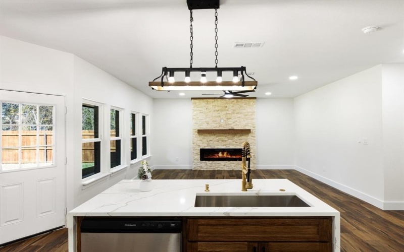 105 Oakwood Drive, Trinidad, TX 75163, 3 Habitaciones Habitaciones , ,2 BañosBaños,Residential,En Venta,105 Oakwood Drive,0,21111413