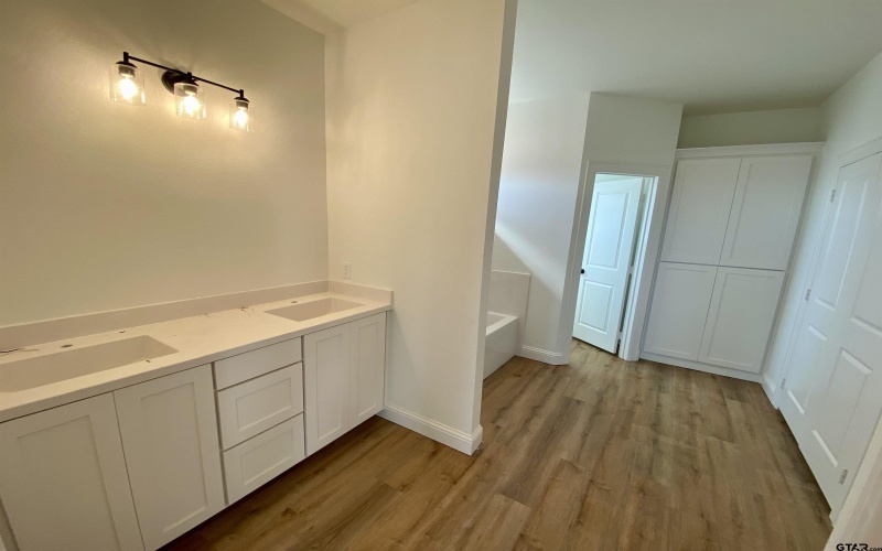 15335 County Road 196, Tyler, TX 75703, 3 Bedrooms Bedrooms, ,2 BathroomsBathrooms,Residential,For Sale,15335 County Road 196,25003631