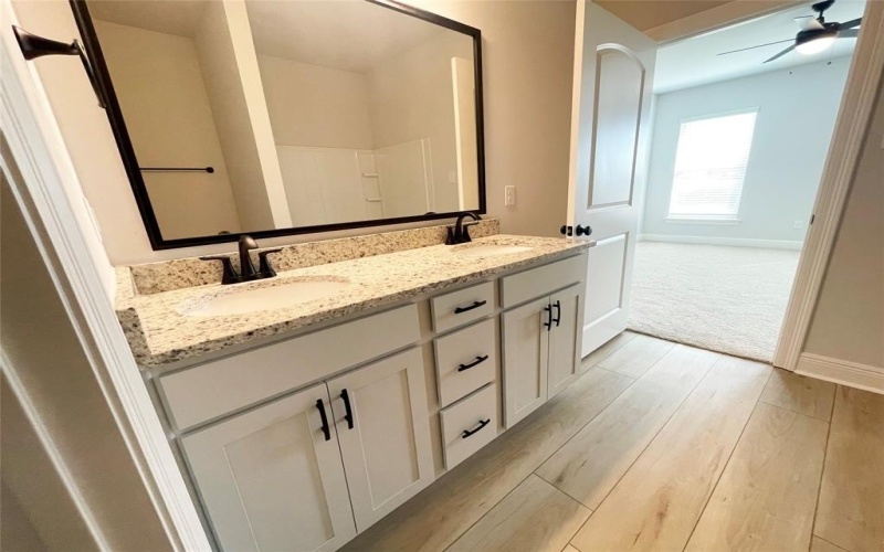 761 Venecia Drive, Bossier City, LA 71111, 3 Bedrooms Bedrooms, ,2 BathroomsBathrooms,Residential,For Sale,761 Venecia Drive,0,21111784