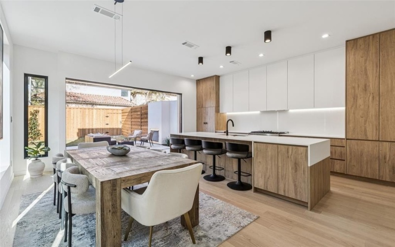 5635 Matalee Avenue, Dallas, TX 75206, 3 Habitaciones Habitaciones , ,2 BañosBaños,Residential,En Venta,5635 Matalee Avenue,0,21111818