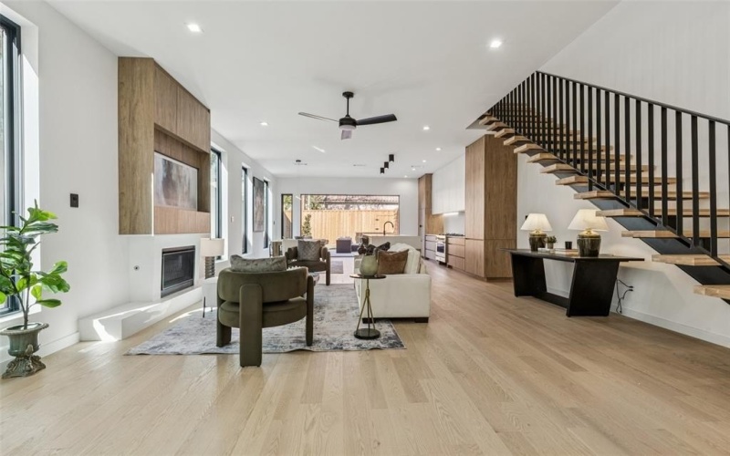 5635 Matalee Avenue, Dallas, TX 75206, 3 Habitaciones Habitaciones , ,2 BañosBaños,Residential,En Venta,5635 Matalee Avenue,0,21111818