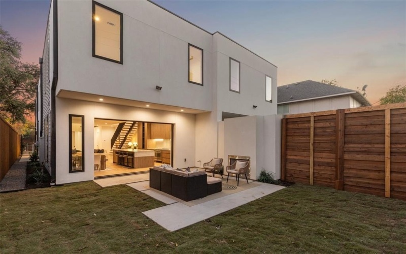 5635 Matalee Avenue, Dallas, TX 75206, 3 Habitaciones Habitaciones , ,2 BañosBaños,Residential,En Venta,5635 Matalee Avenue,0,21111818