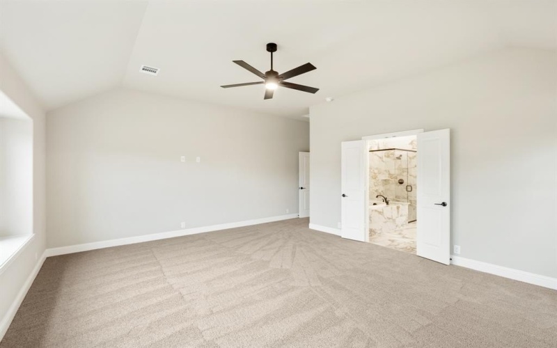 4021 Eagles Bluff Road, Midlothian, TX 76065, 5 Bedrooms Bedrooms, ,5 BathroomsBathrooms,Residential,For Sale,4021 Eagles Bluff Road,0,21112418