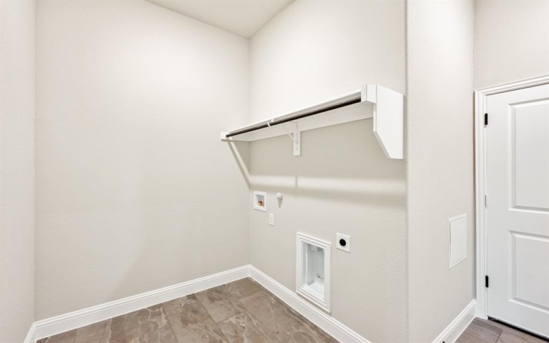 4021 Eagles Bluff Road, Midlothian, TX 76065, 5 Bedrooms Bedrooms, ,5 BathroomsBathrooms,Residential,For Sale,4021 Eagles Bluff Road,0,21112418