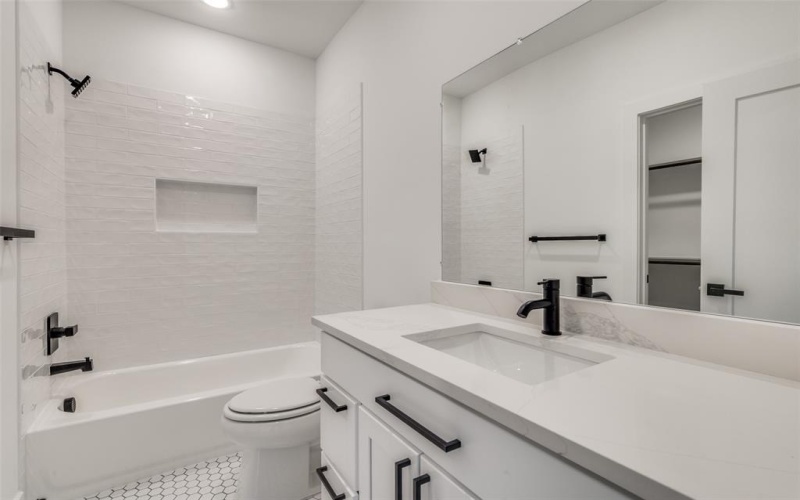 5401 Helmick Avenue, Fort Worth, TX 76107, 3 Habitaciones Habitaciones , ,2 BañosBaños,Residential,En Venta,5401 Helmick Avenue,0,21108136