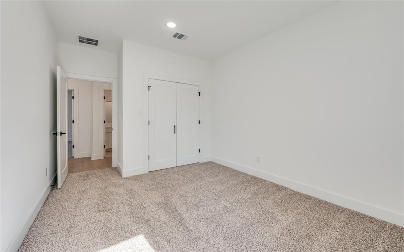 5401 Helmick Avenue, Fort Worth, TX 76107, 3 Habitaciones Habitaciones , ,2 BañosBaños,Residential,En Venta,5401 Helmick Avenue,0,21108136