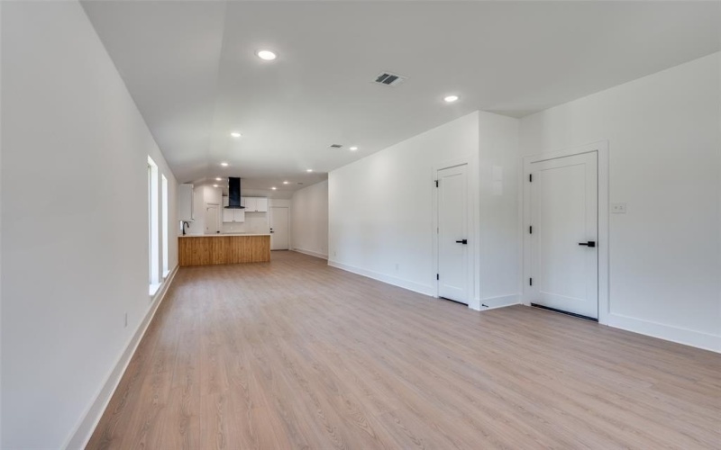 5401 Helmick Avenue, Fort Worth, TX 76107, 3 Habitaciones Habitaciones , ,2 BañosBaños,Residential,En Venta,5401 Helmick Avenue,0,21108136