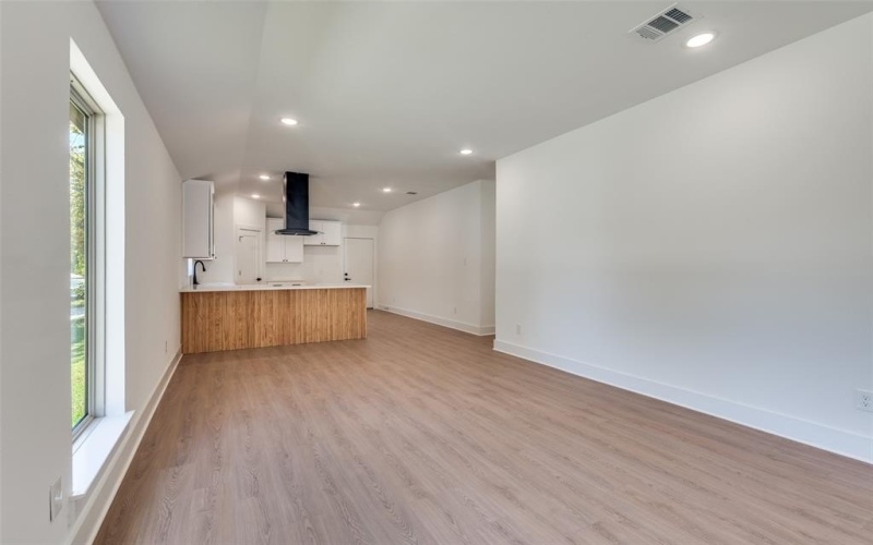 5401 Helmick Avenue, Fort Worth, TX 76107, 3 Habitaciones Habitaciones , ,2 BañosBaños,Residential,En Venta,5401 Helmick Avenue,0,21108136