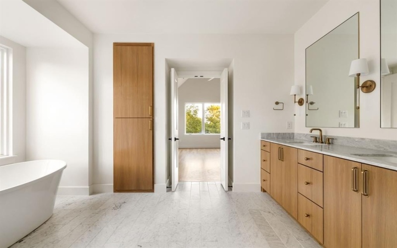 8926 San Benito Way, Dallas, TX 75218, 4 Bedrooms Bedrooms, ,3 BathroomsBathrooms,Residential,For Sale,8926 San Benito Way,0,21110328