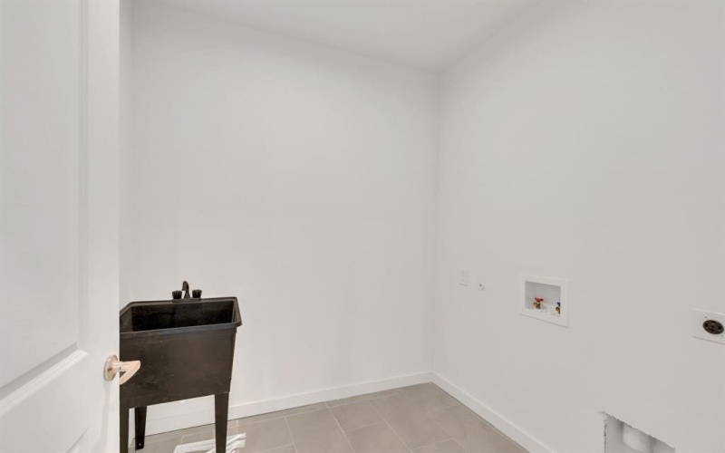 7305 Charbonneau Road, Lake Worth, TX 76135, 4 Habitaciones Habitaciones , ,2 BañosBaños,Residential,En Venta,7305 Charbonneau Road,0,21110429