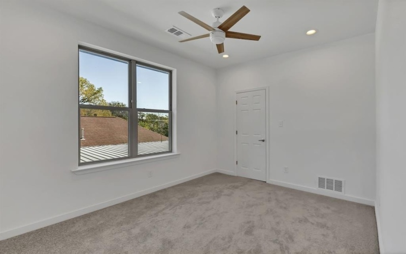 7305 Charbonneau Road, Lake Worth, TX 76135, 4 Habitaciones Habitaciones , ,2 BañosBaños,Residential,En Venta,7305 Charbonneau Road,0,21110429