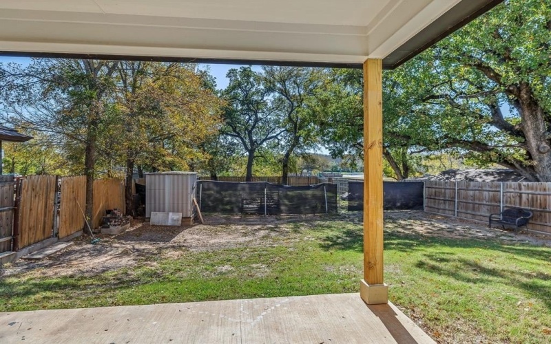 7305 Charbonneau Road, Lake Worth, TX 76135, 4 Habitaciones Habitaciones , ,2 BañosBaños,Residential,En Venta,7305 Charbonneau Road,0,21110429