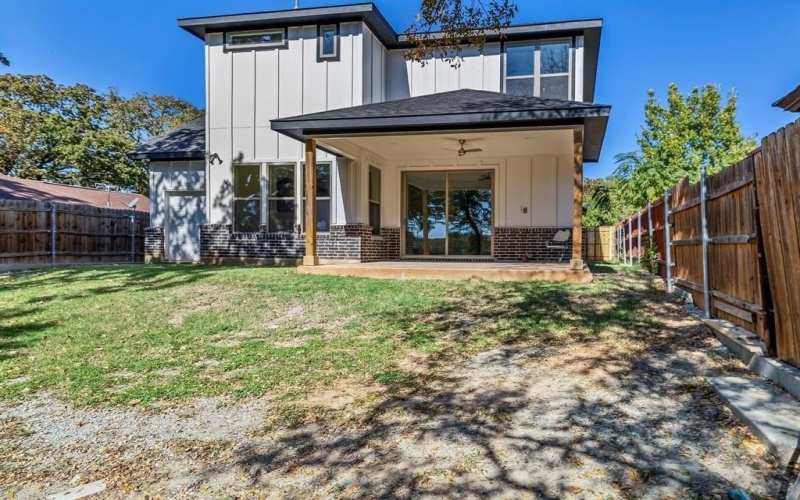 7305 Charbonneau Road, Lake Worth, TX 76135, 4 Habitaciones Habitaciones , ,2 BañosBaños,Residential,En Venta,7305 Charbonneau Road,0,21110429