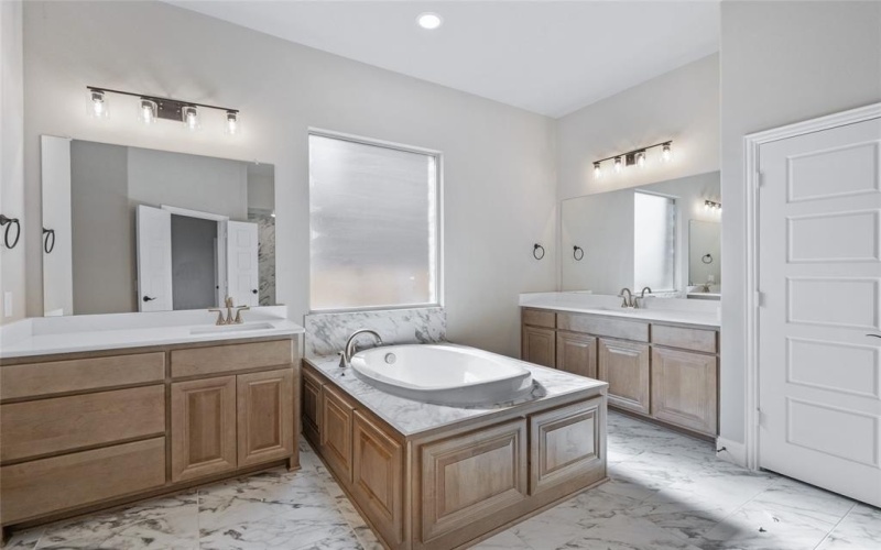 2816 Dolomite Drive, Sherman, TX 75092, 5 Habitaciones Habitaciones , ,5 BañosBaños,Residential,En Venta,2816 Dolomite Drive,0,21110665