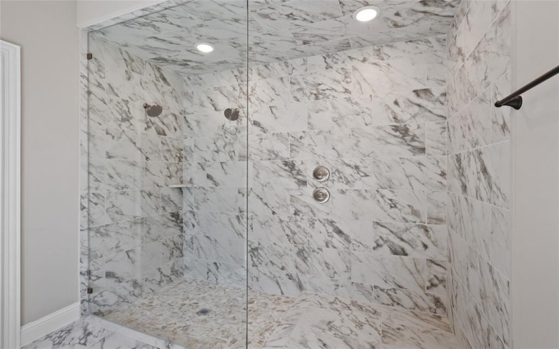 2816 Dolomite Drive, Sherman, TX 75092, 5 Habitaciones Habitaciones , ,5 BañosBaños,Residential,En Venta,2816 Dolomite Drive,0,21110665