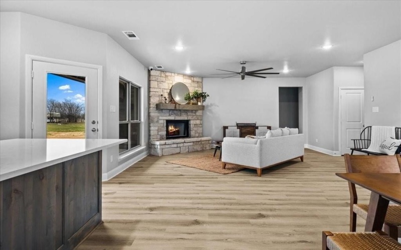 100 Annabel Drive, Paradise, TX 76073, 3 Bedrooms Bedrooms, ,2 BathroomsBathrooms,Residential,For Sale,100 Annabel Drive,0,21110800