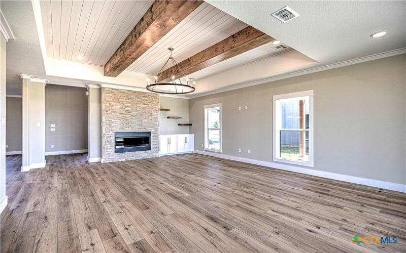 8186 S Lone Star Parkway, Moody, TX 76557, 6 Bedrooms Bedrooms, ,5 BathroomsBathrooms,Residential,For Sale,8186 S Lone Star Parkway,0,597889