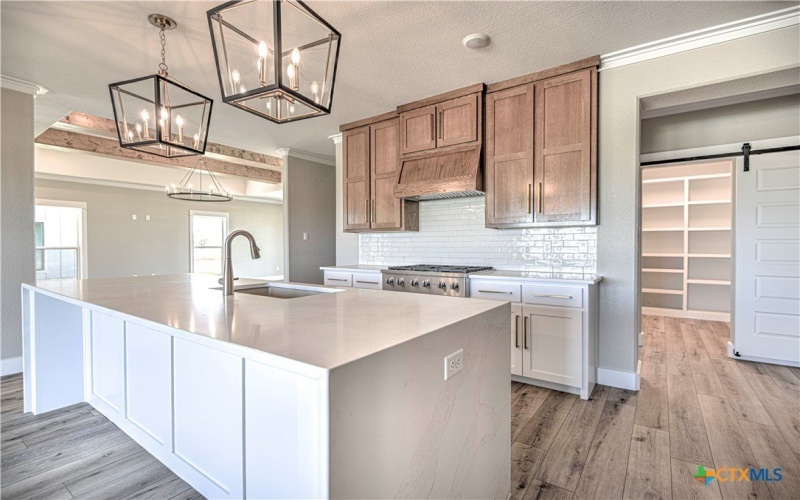 8186 S Lone Star Parkway, Moody, TX 76557, 6 Bedrooms Bedrooms, ,5 BathroomsBathrooms,Residential,For Sale,8186 S Lone Star Parkway,0,597889