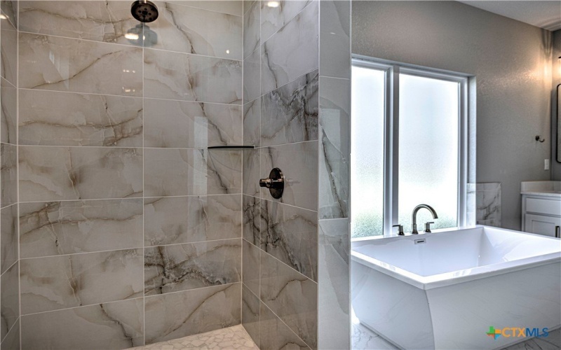 8186 S Lone Star Parkway, Moody, TX 76557, 6 Bedrooms Bedrooms, ,5 BathroomsBathrooms,Residential,For Sale,8186 S Lone Star Parkway,0,597889