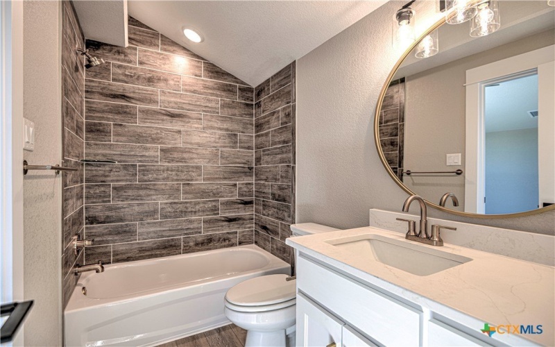 8186 S Lone Star Parkway, Moody, TX 76557, 6 Bedrooms Bedrooms, ,5 BathroomsBathrooms,Residential,For Sale,8186 S Lone Star Parkway,0,597889