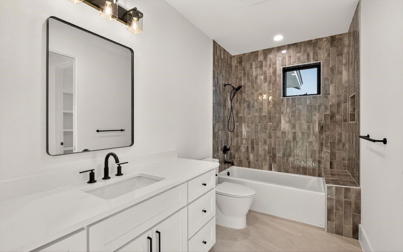 400 Emerald Way, Horseshoe Bay, TX 78657, 5 Habitaciones Habitaciones , ,5 BañosBaños,Residential,En Venta,400 Emerald Way,0,175692