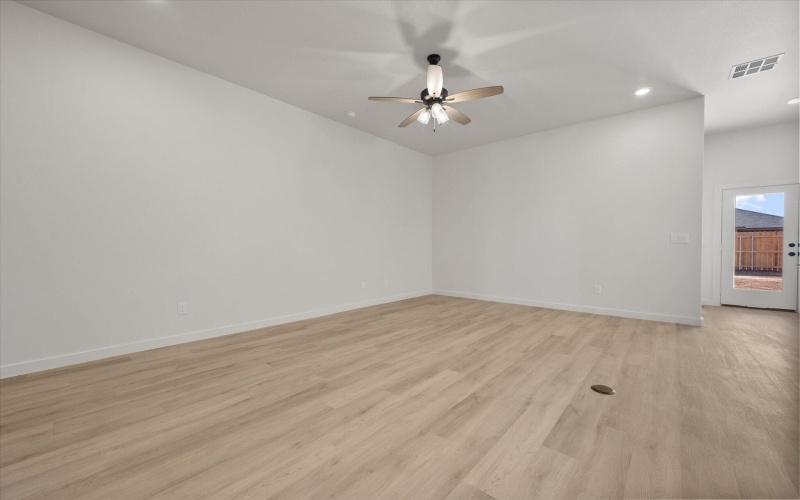 3013 138th Place, Lubbock, TX 79423, 3 Habitaciones Habitaciones , ,2 BañosBaños,Residential,En Venta,3013 138th Place,0,202563082