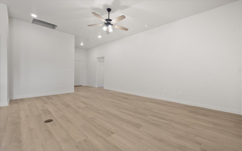 3013 138th Place, Lubbock, TX 79423, 3 Habitaciones Habitaciones , ,2 BañosBaños,Residential,En Venta,3013 138th Place,0,202563082