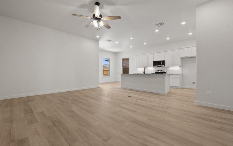 3013 138th Place, Lubbock, TX 79423, 3 Habitaciones Habitaciones , ,2 BañosBaños,Residential,En Venta,3013 138th Place,0,202563082