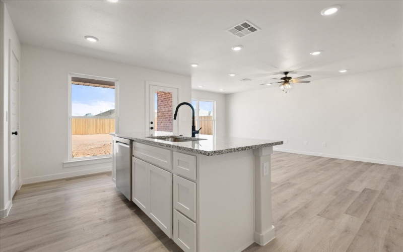 6309 Volney Avenue, Lubbock, TX 79407, 3 Bedrooms Bedrooms, ,2 BathroomsBathrooms,Residential,For Sale,6309 Volney Avenue,0,202563083